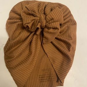 Bunny Knots Size Small EUC